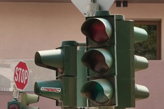 Συνεχίζεται το μπλακ άουτ στην Αττική – Ποιες περιοχές παραμένουν χωρίς ρεύμα