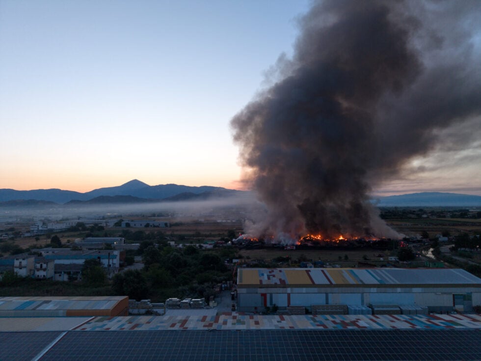 Φωτιά στη Λάρισα / Larissanet.gr