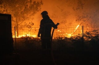 Μέγα – Πυρκαγιές: 45 εκατ. στρέμματα στάχτη και το μέλλον μυρίζει καμένο