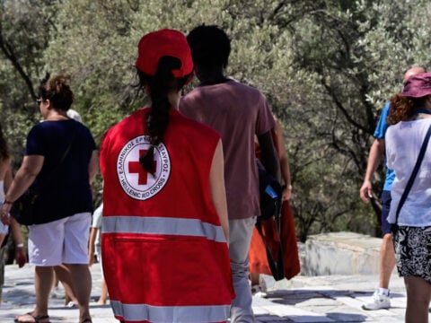 Μέτρα για τους εργαζόμενους λόγω καύσωνα: Παύση υπαίθριων εργασιών την Τετάρτη σε Αττική και τρεις περιφέρειες