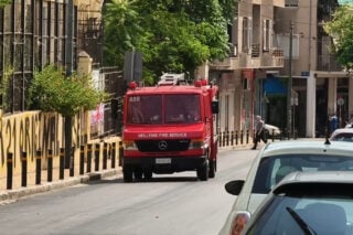 Συνεχίζεται το μπλακ άουτ στην Αττική εν μέσω καύσωνα – Ποιες περιοχές παραμένουν χωρίς ρεύμα
