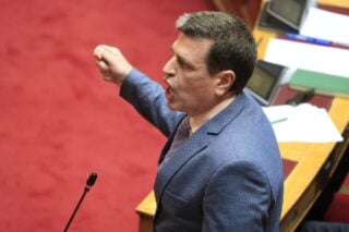 Επίθεση Καιρίδη σε ΠΑΣΟΚ και ΣΥΡΙΖΑ για το νομοσχέδιο του υπ. Εργασίας