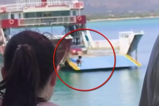 Ελαφόνησος: Κυρώσεις και δικογραφία για τον ανοιχτό καταπέλτη στο λιμάνι [βίντεο]