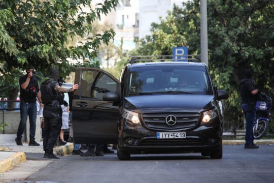 Marfin: Οι συνήγοροι των κατηγορουμένων απορρίπτουν τα περί εξιχνίασης της υπόθεσης – «Δεν υπάρχει ταυτοποίηση»