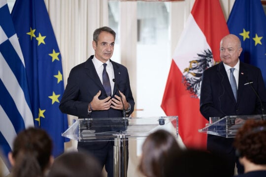 Το αφήγημα Μητσοτάκη για την ακρίβεια με το βλέμμα στις εκλογές