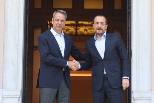 Συνάντηση Μητσοτάκη  – Χριστοδουλίδη: Στήριξη στη Λευκωσία και κοινή γραμμή για επανέναρξη συνομιλιών στο Κυπριακό