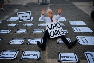 Haaretz: Ο Νετανιάχου εντείνει τον «πόλεμο κατά της αλήθειας», με αφορμή την 7η Οκτωβρίου και με το βλέμμα στις εκλογές