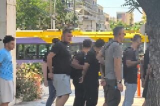 Συλλήψεις οπαδών του Παναθηναϊκού για οπαδική βία: Η εγκληματική οργάνωση, τα ναρκωτικά, τα όπλα και οι στοχευμένες επιθέσεις