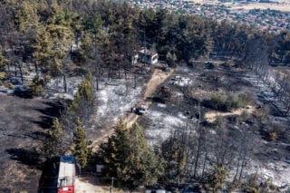 Φονική πυρκαγιά στο Ωραιόκαστρο: Βίντεο ντοκουμέντο από τη στιγμή που ξεσπάει η φωτιά