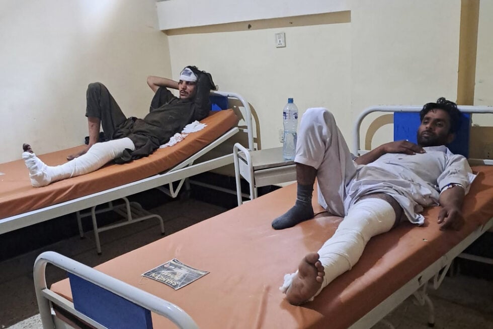 Φρικτό τροχαίο στο Πακιστάν: Τουλάχιστον 40 άνθρωποι νεκροί – Λεωφορείο έπεσε σε χαράδρα [εικόνες]