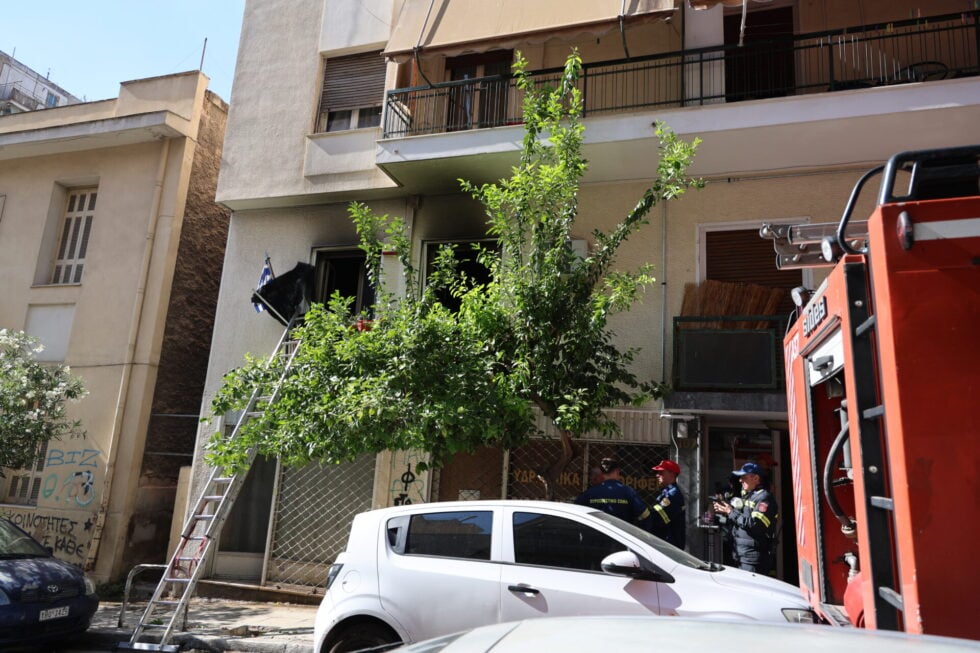 Τραγωδία στα Πατήσια: Πώς ξεκίνησε η φωτιά στο διαμέρισμα – Είχε ειδοποιηθεί η οικιακή βοηθός