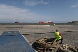 Ραφήνα: Ασφαλιστικά μέτρα από ακτοπλόους για την απεργία των ανυτεργατών