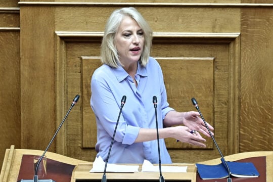 Ρένα Δούρου: Αντιδραστική και αναχρονιστική η πρόταση της κυβέρνησης για την Αναθεώρηση του Συντάγματος