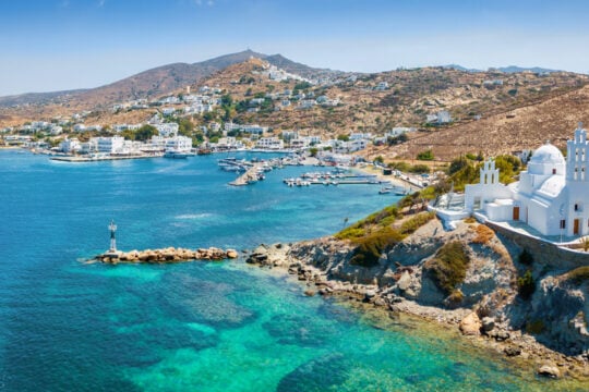 Το νησί της Ίου / Shutterstock