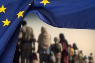 Αιτήσεις ασύλου με «μαϊμού» νομική καθοδήγηση;