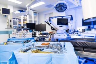 Επικίνδυνες καταστάσεις στο Γενικό Κρατικό Νίκαιας: Στη μάχη των εφημεριών χωρίς εξοπλισμό οι εργαζόμενοι