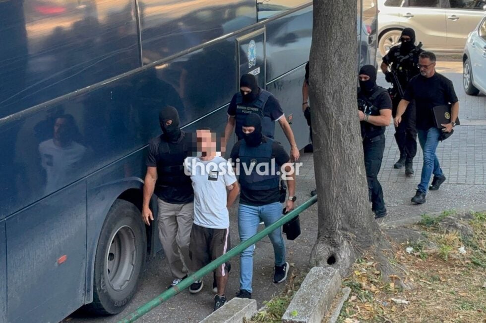 Ο τέταρτος συλληφθείς για την εμπρηστική επίθεσης στο σπίτι της Βάγιας Νέστορα / thestival.gr