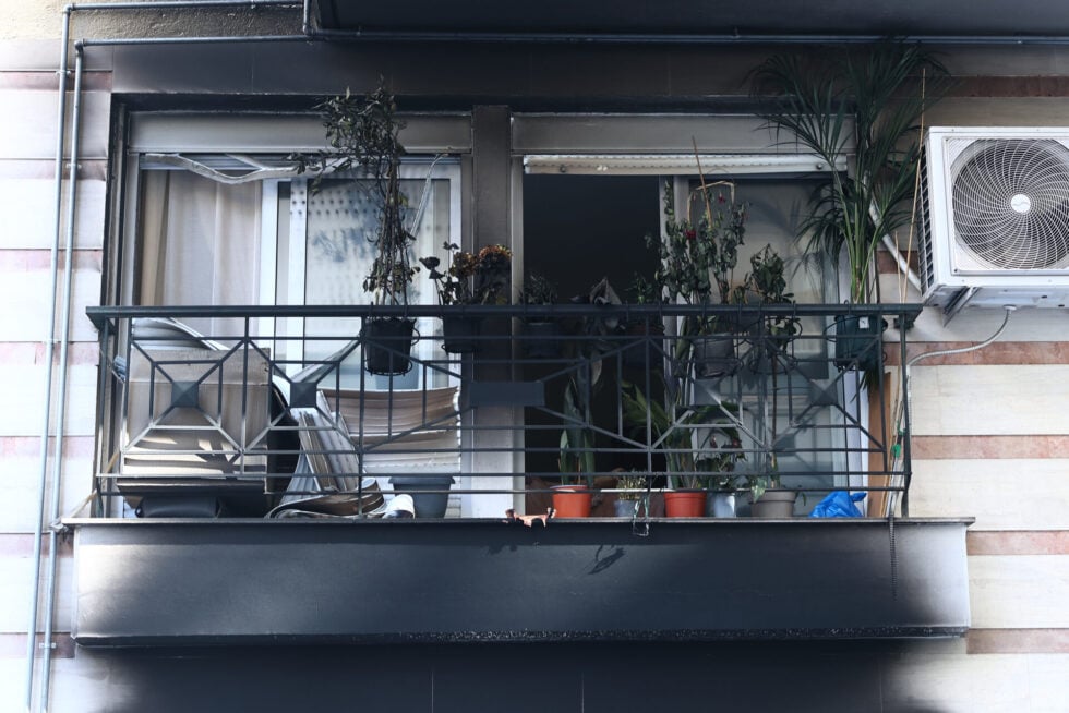 Εμπρηστική επίθεση στη Θεσσαλονίκη: Πέθανε η μητέρα του στελέχους της Ν.Δ., Αφροδίτης Νέστορα