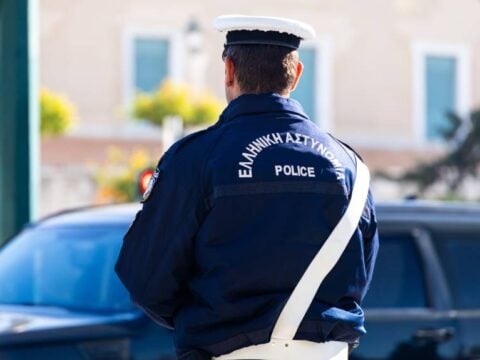 Τέλος εποχής για τα μπλοκάκια της Τροχαίας – Χρυσοχοΐδης: «Αλλάζει ριζικά η διαδικασία» [βίντεο]