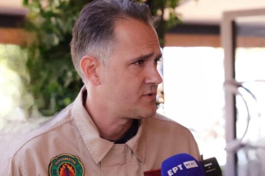 Εποχικοί πυροσβέστες: Ηλικιακός ρατσισμός στις νέες προκηρύξεις