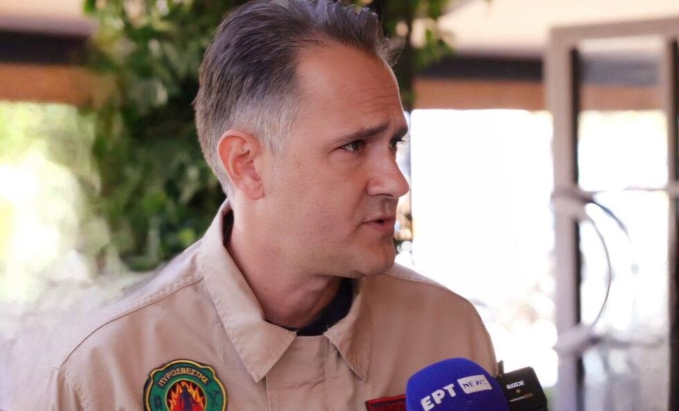 Εποχικοί πυροσβέστες: Ηλικιακός ρατσισμός στις νέες προκηρύξεις