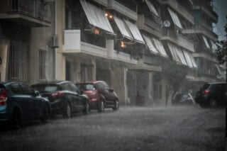Καιρός: Σε Red Code έντεκα περιοχές – Σταδιακή βελτίωση των έντονων φαινομένων