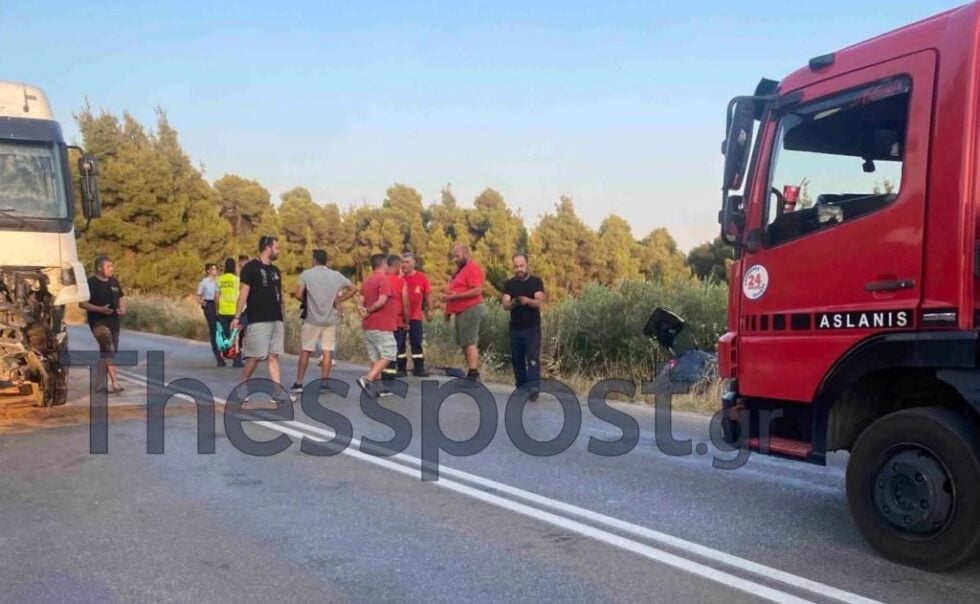 Δράμα στη Χαλκιδική: Νεκροί γονείς και βρέφος σε σφοδρό τροχαίο – Σοβαρά τραυματισμένο ανήλικο παιδί [εικόνες – βίντεο]