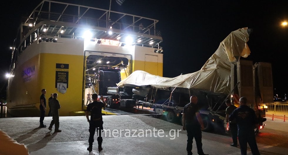 Το F-16 που μεταφέρετε με πλοίο από το λιμάνι της Ζακύνθου / imerazante.gr