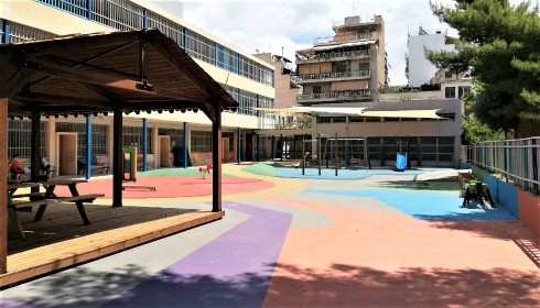 Φιλικός χώρος και χαρούμενο παιχνίδι για παιδιά με αυτισμό