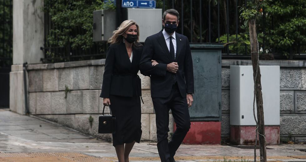 «Πόθεν έσχες» για κουτσομπολιό και χωρίς κανέναν έλεγχο