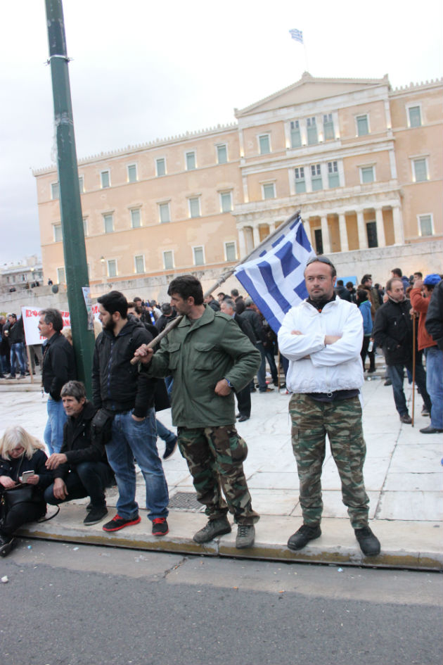Πάνω και κάτω πλατεία, μέρος 2ο