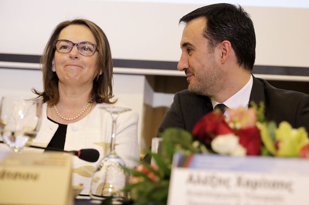 Προς «λύση πακέτο» για την ΕΒΖ