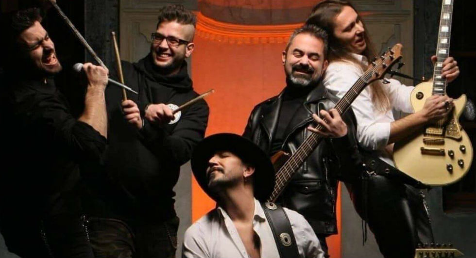 CosmoWorld: ένα ταξίδι στον κόσμο με Καβαλιώτες μουσικούς