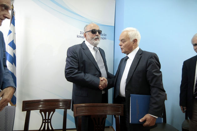 Απ’ το Μέγαρο στα υπουργεία τους