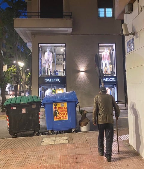 «Η πιο cult αφίσα δρόμου ξαναπροκαλεί το κοινό τής Αθήνας με νέο ψηφιακό περιεχόμενο»