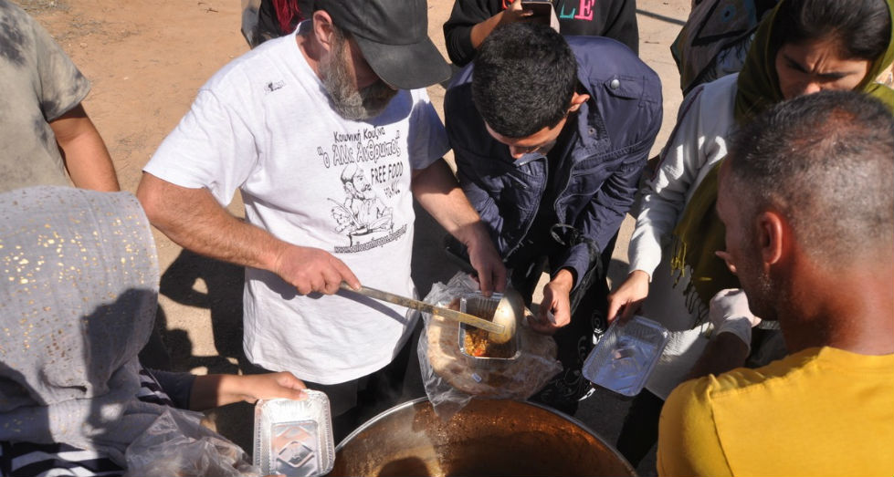 Χωρίς ρεύμα και νερό στον καταυλισμό της Κορίνθου