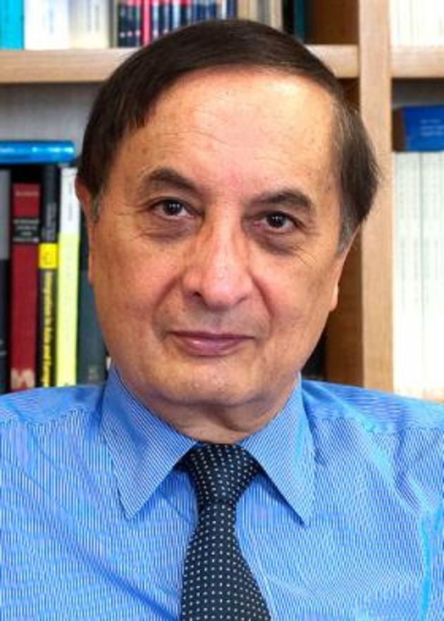 Πλούσια βιογραφικά … φτωχές επικρίσεις