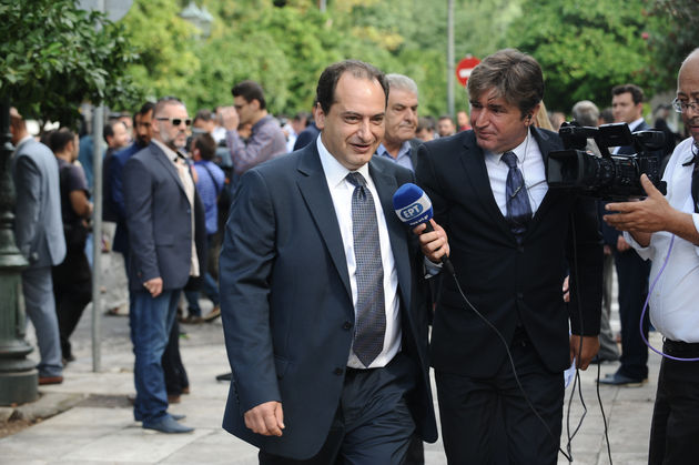 Απ’ το Μέγαρο στα υπουργεία τους