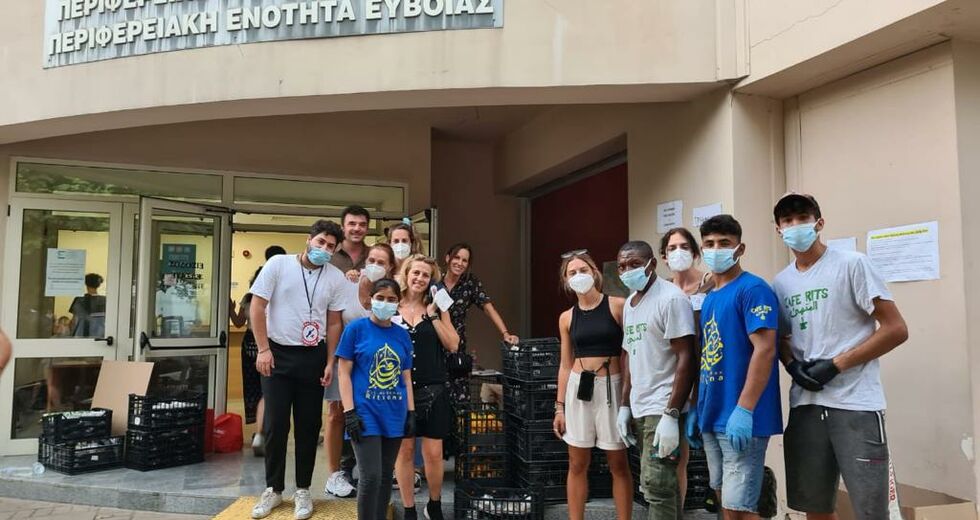 Τσουνάμι αλληλεγγύης