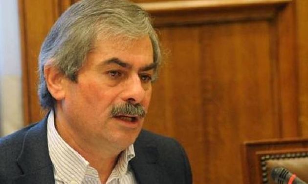 Γλιτώνουν τον φόρο του 20% επί διαφημίσεων τα κανάλια