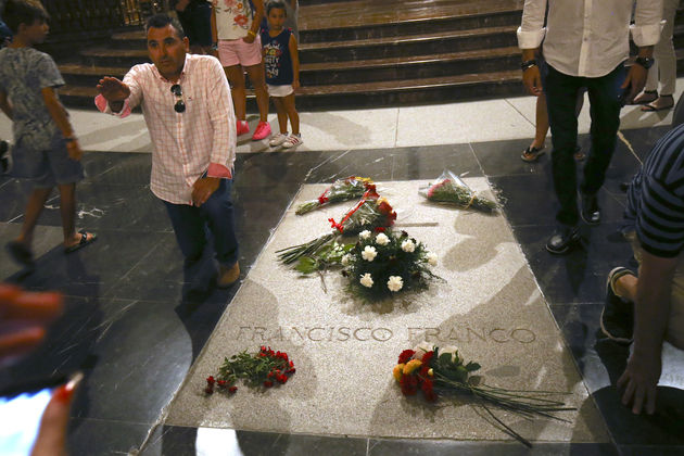 Ο Λευκός Οίκος φλέγεται