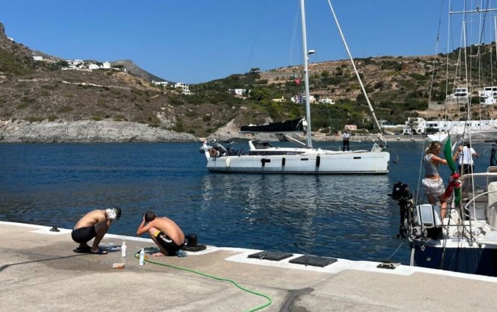 «Καψώνια» στους πρόσφυγες που έφτασαν στα Κύθηρα