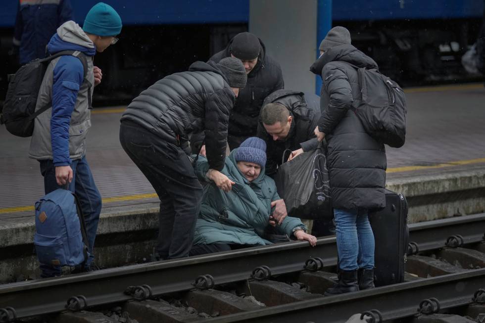 Πάνω από 1,3 εκατ. οι πρόσφυγες από την Ουκρανία [ 20 εικόνες-γροθιά στο στομάχι ]