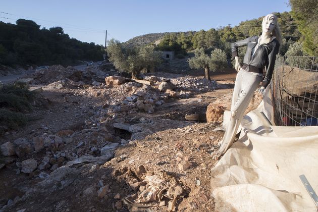 Ακρα του τάφου σιωπή…