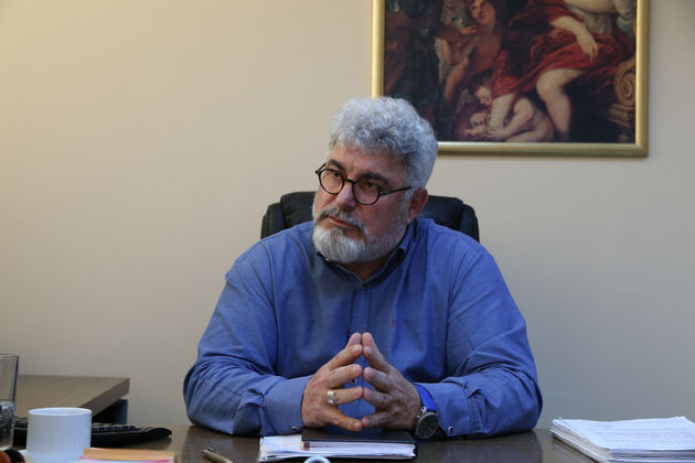 Θέλουν να φάνε κομμάτι του δημόσιου νοσοκομείου!