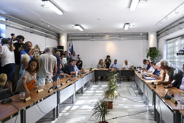 Ανεπιθύμητος και με ψήφισμα