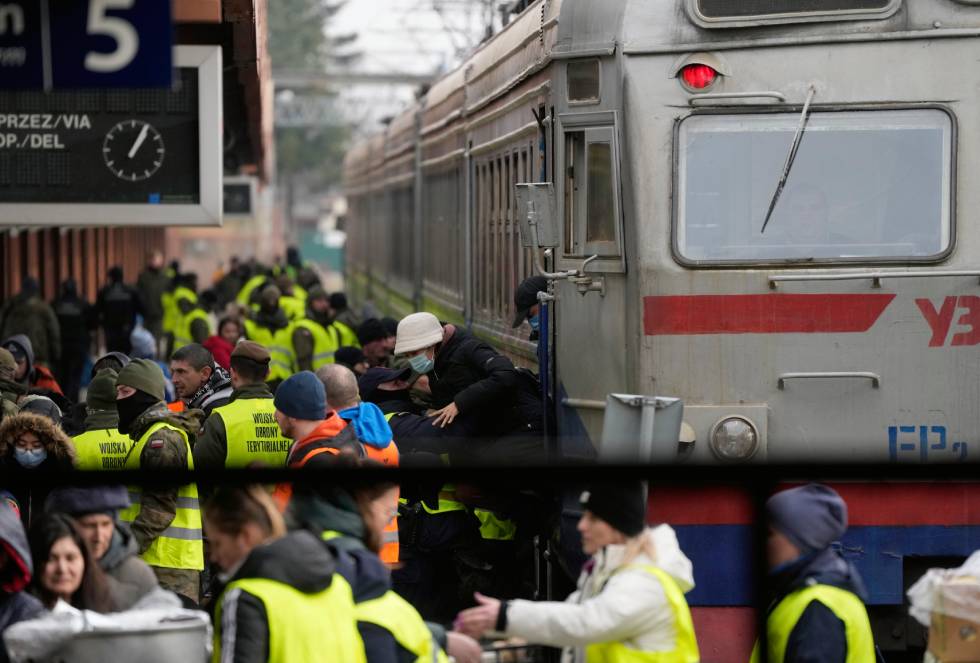 Πάνω από 1,3 εκατ. οι πρόσφυγες από την Ουκρανία [ 20 εικόνες-γροθιά στο στομάχι ]