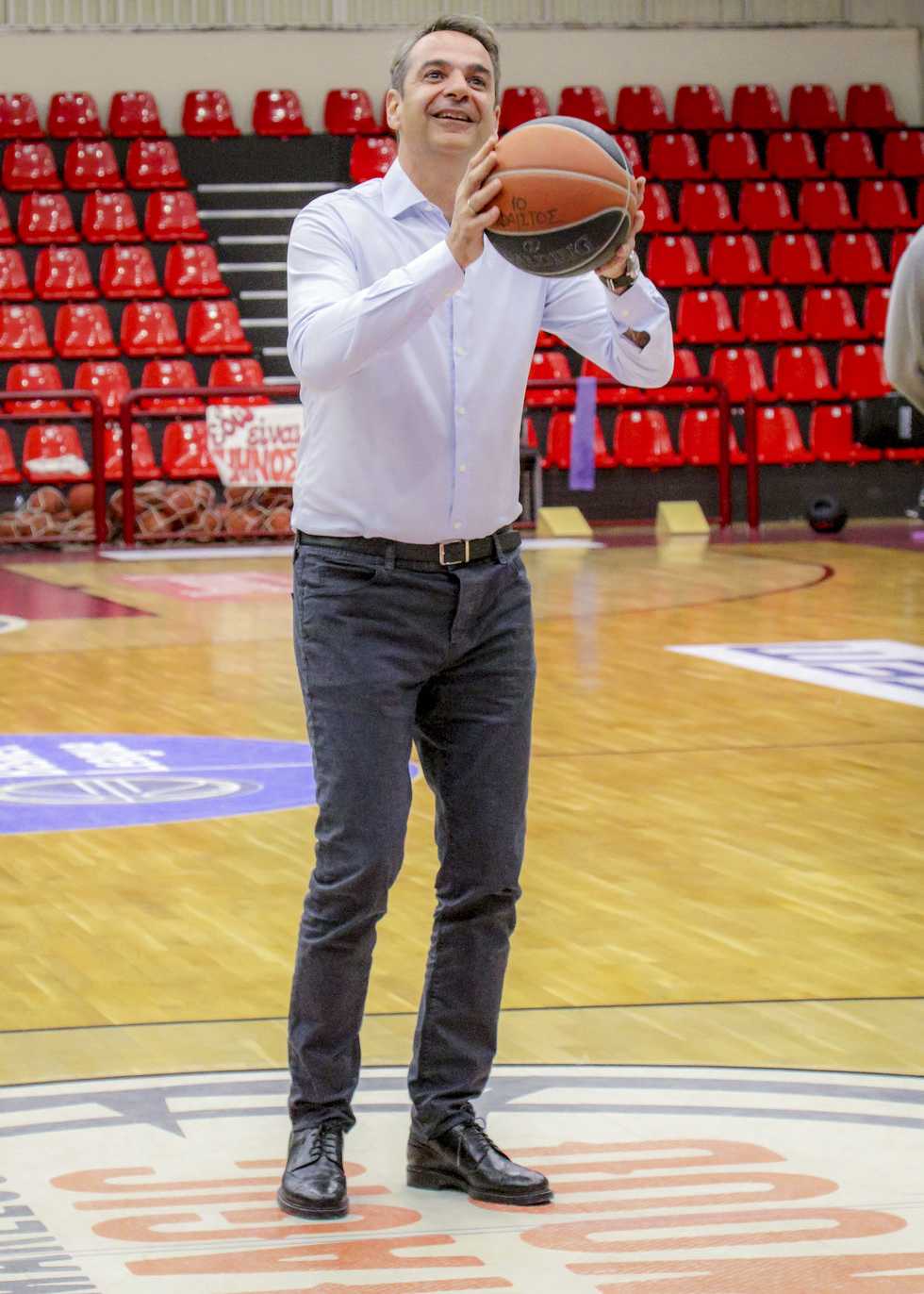 Στο Αγαθονήσι ο Τσίπρας, στη Λήμνο ο Μητσοτάκης