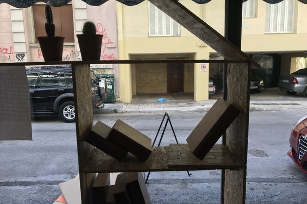 Οι πρόσφυγες που ονειρεύονται να μεταφράσουν τον Ρίτσο