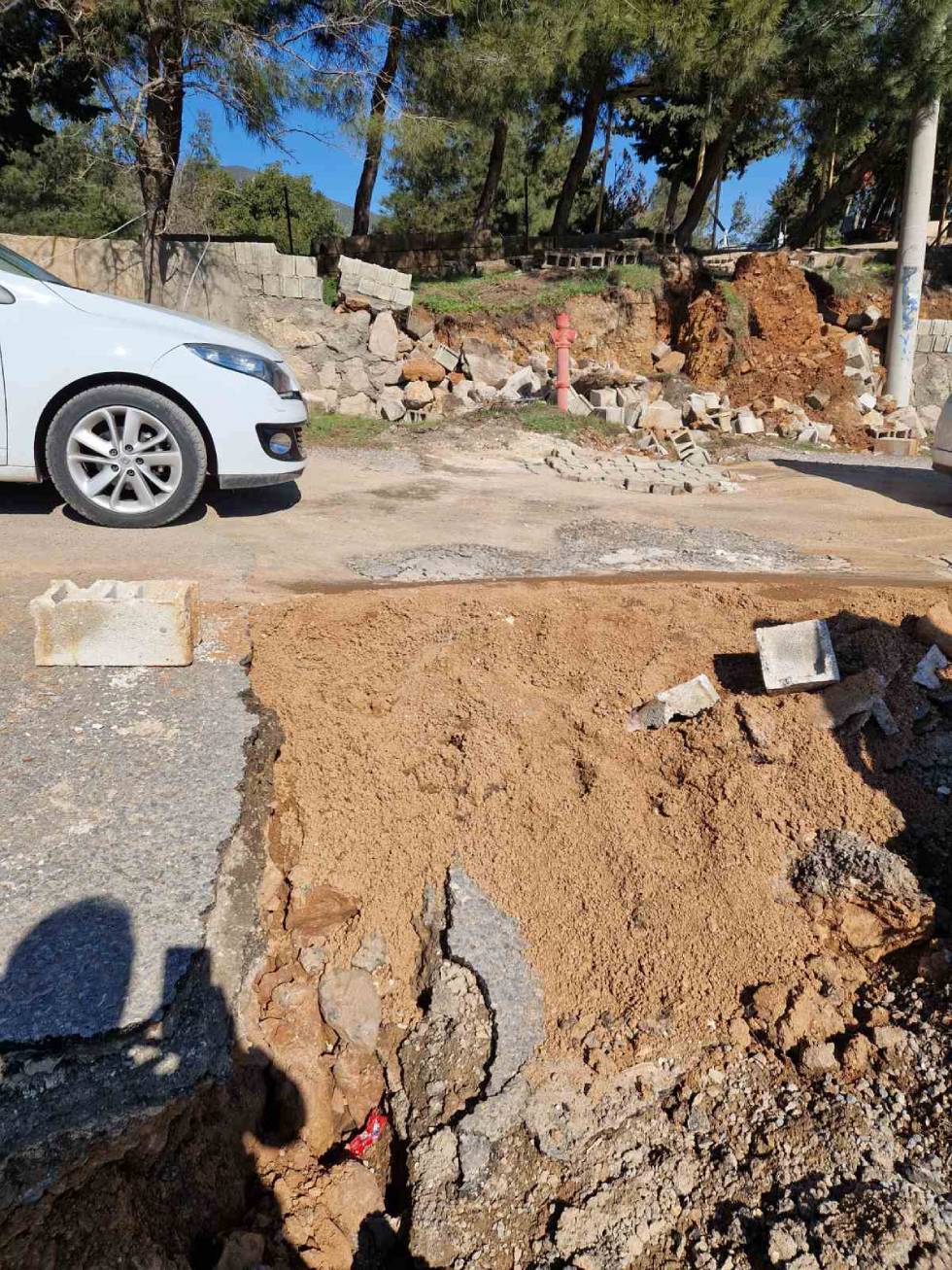 Η ελληνική αποστολή εντόπισε επιφανειακή διάρρηξη του ρήγματος στην Τουρκία [Φωτο]